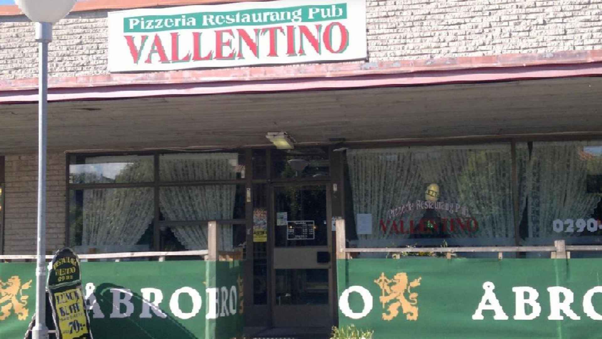 Valentino pizzeria shop